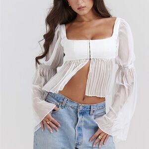 White House of CB Lucie Top